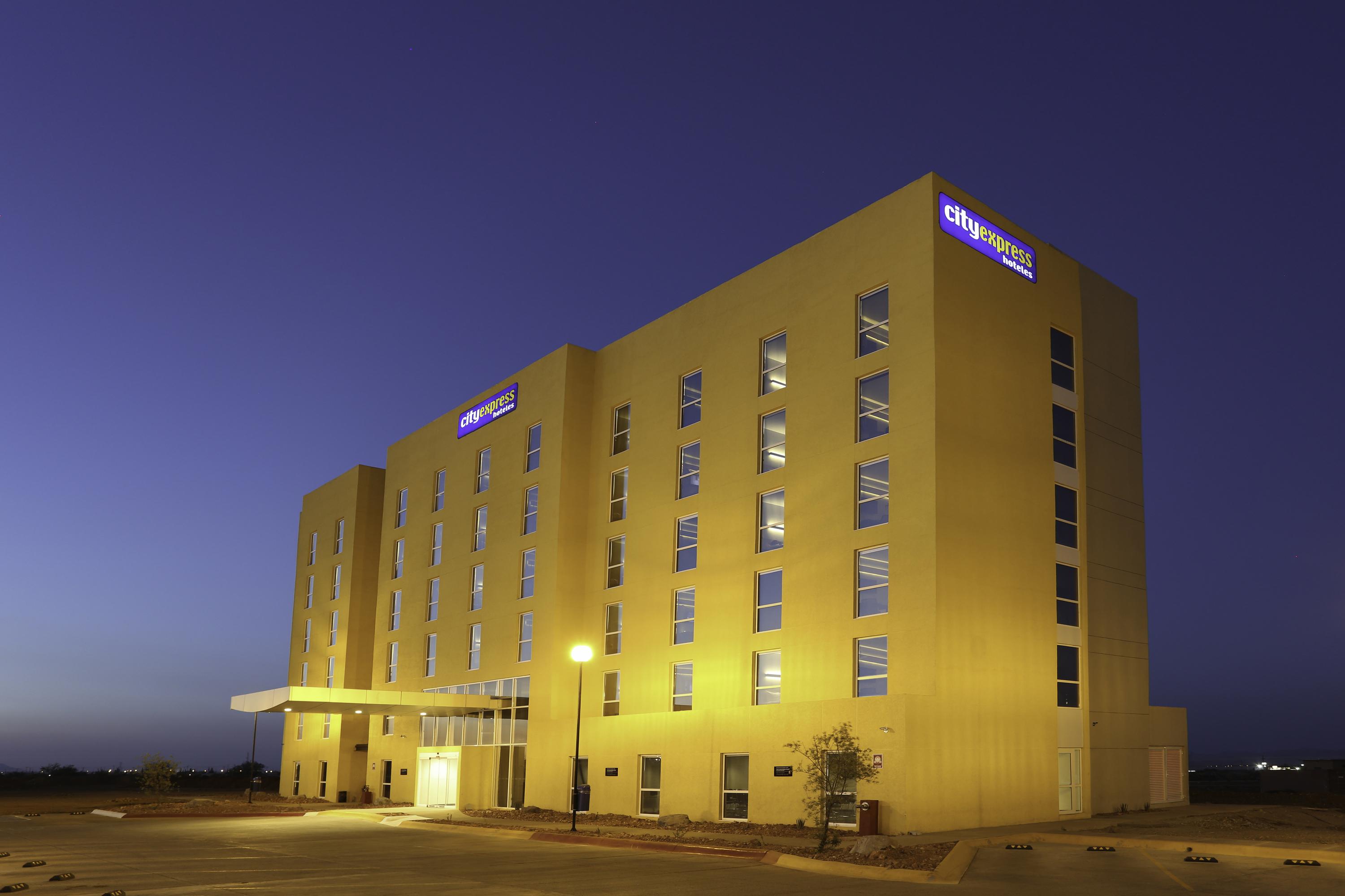 ซิตี้ เอ็กซ์เพรส กานาเนีย Hotel Cananea ภายนอก รูปภาพ