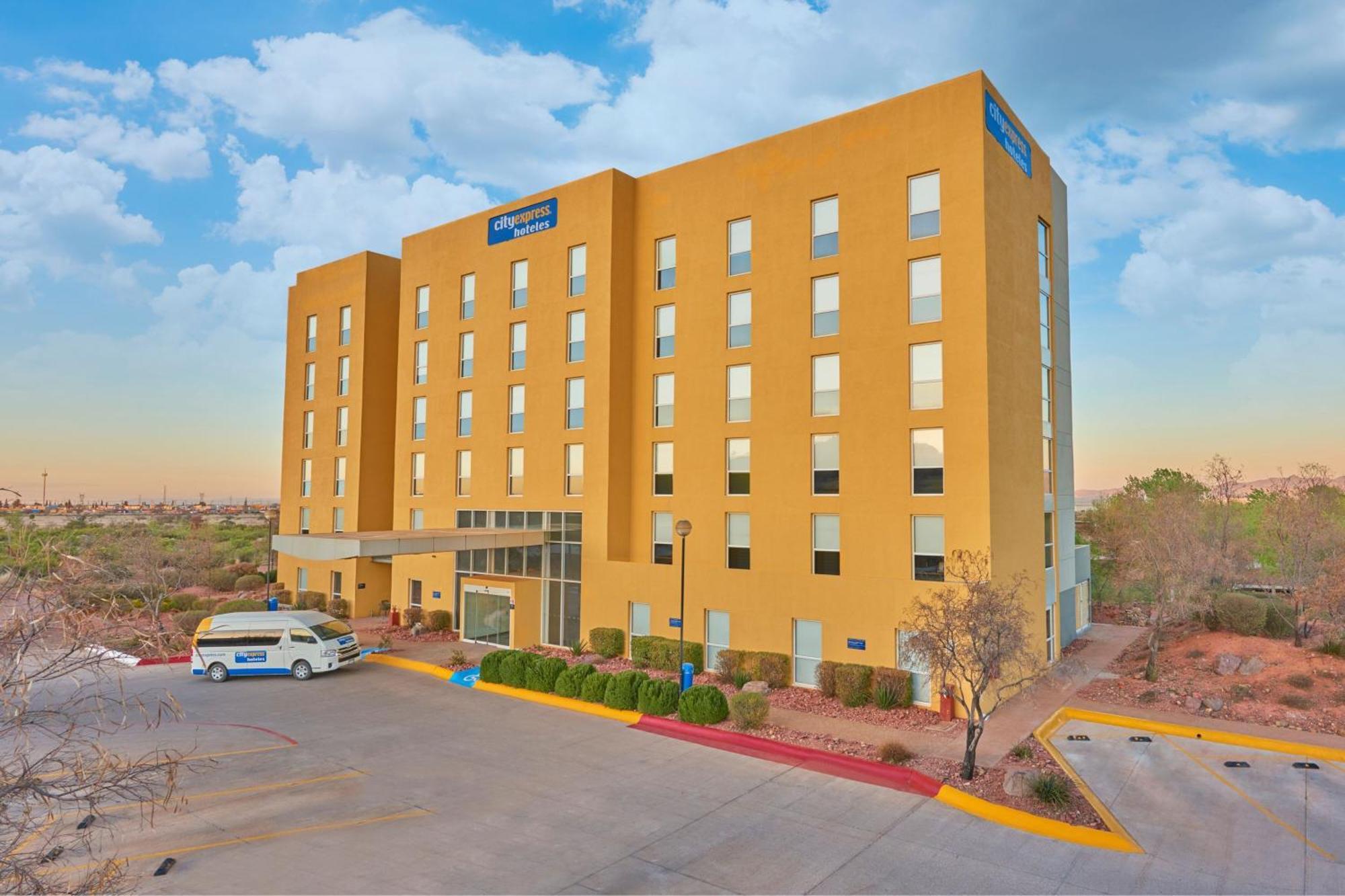 ซิตี้ เอ็กซ์เพรส กานาเนีย Hotel Cananea ภายนอก รูปภาพ